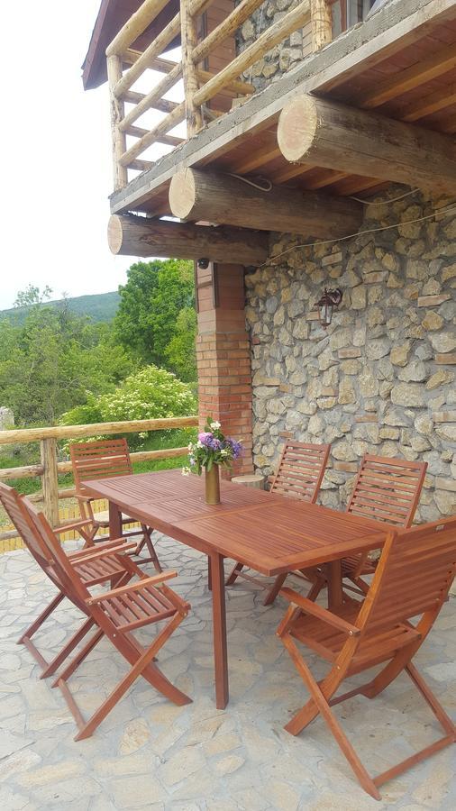 Casa Din Piatra Hotell Poiana  Exteriör bild