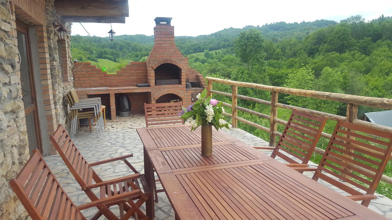 Casa Din Piatra Hotell Poiana  Exteriör bild