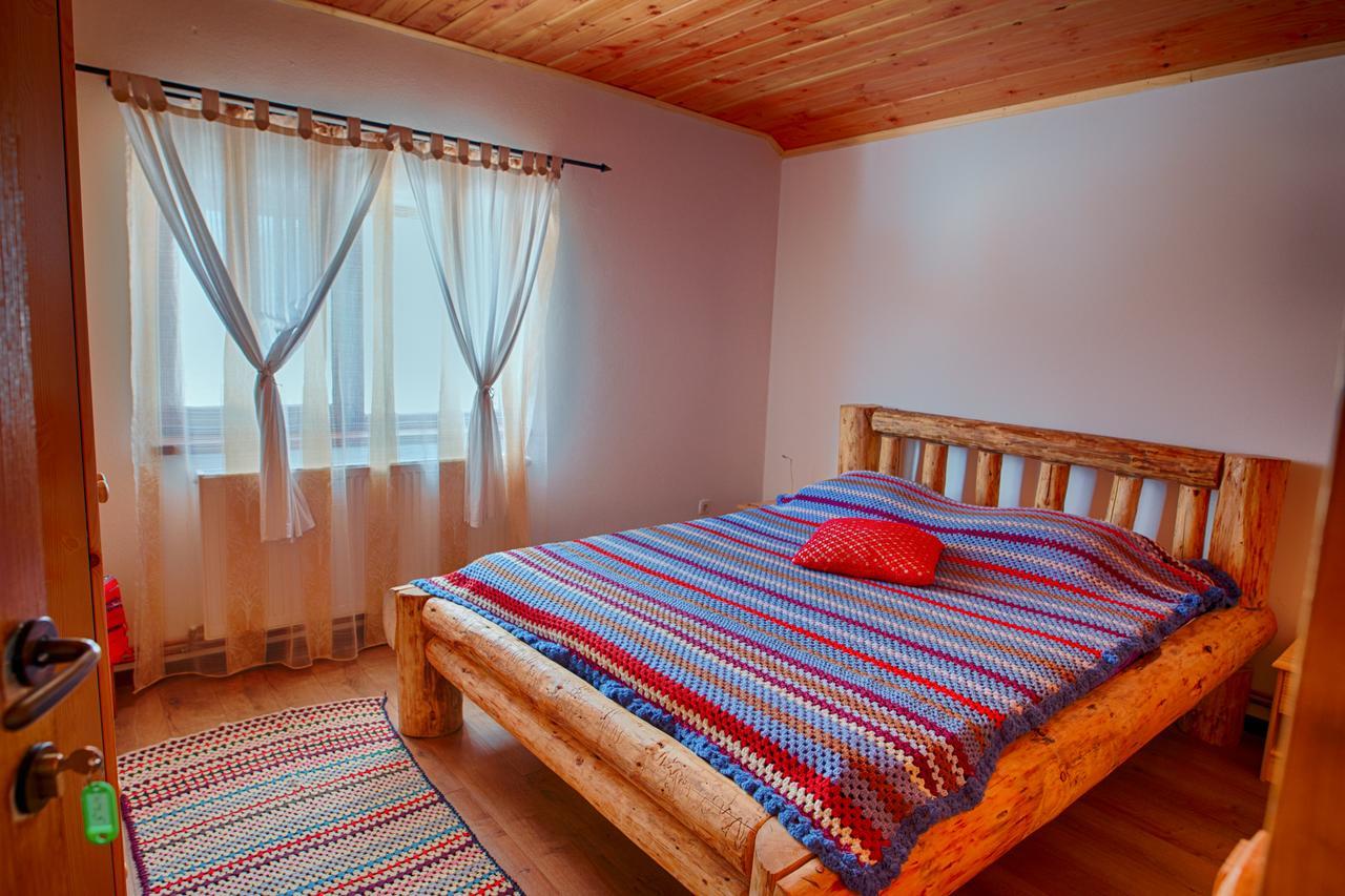 Casa Din Piatra Hotell Poiana  Exteriör bild